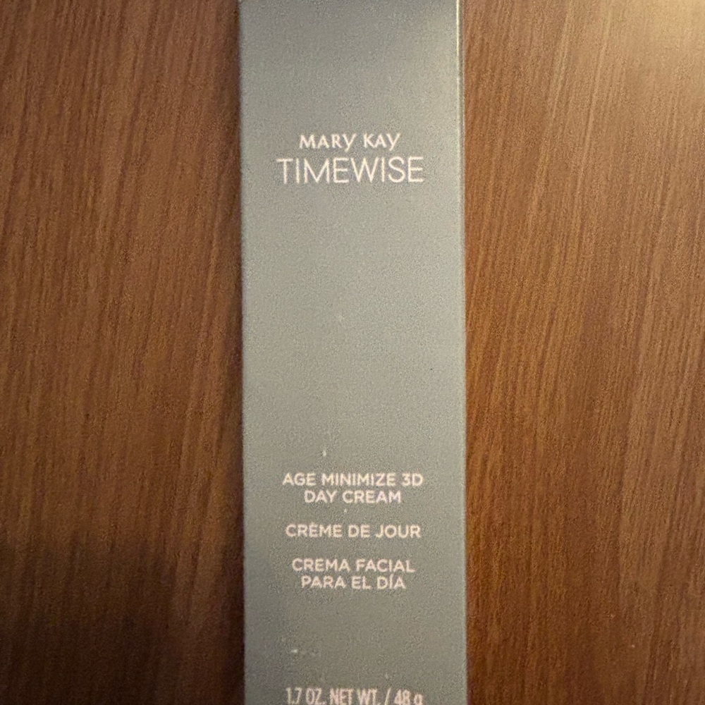 Mary Kay Timewise Age Minimize 3D Day Cream - Gray